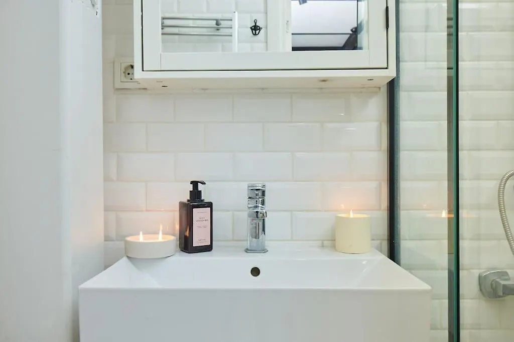 Stylish 2Br Apt Galata-Taksim Area Near Metro Istanbul