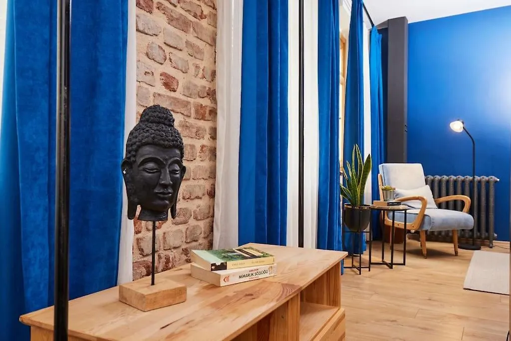 Stylish 2Br Apt Galata-Taksim Area Near Metro Istanbul Apartment